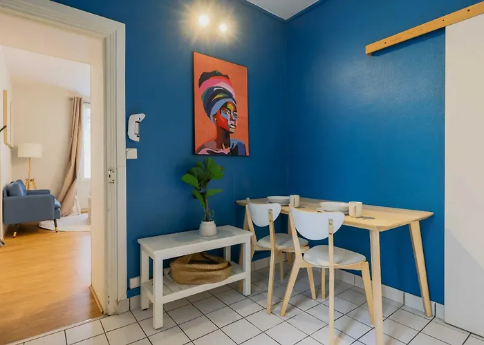 Charming 2p - Near The Eiffel Tower