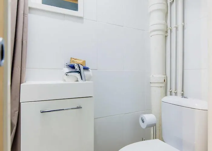 Charming 2p - Near The Eiffel Tower