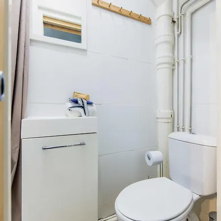 Charming 2p - Near The Eiffel Tower